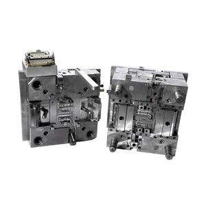 Moule <span class=keywords><strong>de</strong></span> fabrication professionnelle OEM PUSIKA et production <span class=keywords><strong>de</strong></span> moule <span class=keywords><strong>de</strong></span> hochet <span class=keywords><strong>girafe</strong></span> en plastique sable pour jeu <span class=keywords><strong>de</strong></span> dessin animé - Product Image 1