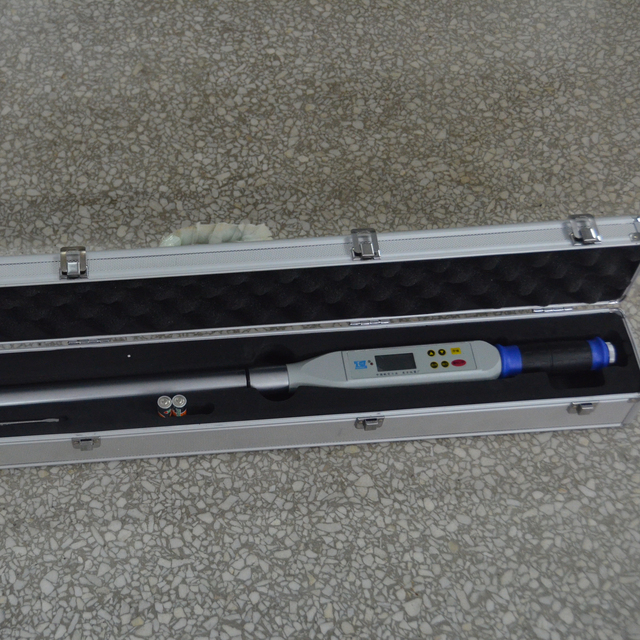 Manual Torque Wrench 400nm to 2000nm USB Interface Battery Type Digital Torque Wrench