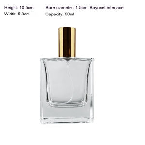 Flacon de parfum vide de luxe 50 ml en verre carré plat, élégant, en cristal, rechargeable pour voyage, avec pompe pulvérisatrice dorée, pour crème visage - Product Image 1