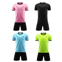 Großhandel Sublimations-Polyester Kurzarm-Trikots Professionelle Fußball-Spiel- und Trainings-Schiedsrichter-Uniform Set für Erwachsene