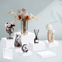Taille personnalisée de luxe en acrylique nidification présentoir blanc ensemble pour cupcake dessert cosmétiques buffet alimentaire présentoir ensemble de cube