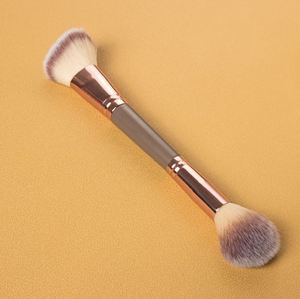 Brochas de Maquillaje de Doble Punta, Angulares y Planas, para Aplicación de Polvo y Contorno - Product Image 1