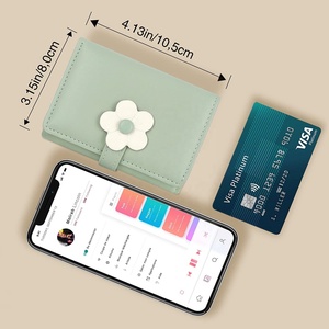 กระเป๋าสตางค์ของขวัญสุดพิเศษสำหรับสาวๆ ผู้หญิง ดีไซน์มินิมอล หนัง PU ลายดอกไม้ ช่องใส่บัตรหลายช่อง ช่องใส่บัตรประชาชน ช่องใส่เหรียญ ปิดด้วยซิป - Product Image 4