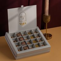 Boîte d'emballage en gros pour biscuits, bonbons, chocolats faits maison et truffes, avec inserts en papier et coussinets de protection