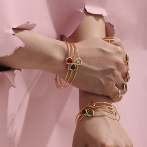 Bracelet ouvert classique en acier inoxydable avec verre tchèque facetté pour bijoux de mode unisexe - Product Image 3