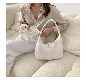 Sac fourre-tout simple et rétro à la mode pour femmes coréennes, grande capacité, avec fermeture éclair, doublure en PU souple, style robe taille haute, pour les trajets quotidiens - Product Image 6