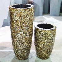 Pot de fleurs en mosaïque de coquillages en forme de triangle, nacre blanche, pour l'hôtellerie
