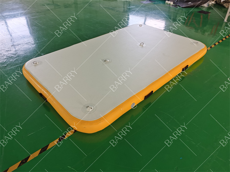 Yellow8ft * 6ft * 6 "= 2.4 x 1,8x 0.15m