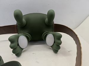 Jinboyang Manos Libres Inalámbrico Pequeño Camilla Eléctrico Cómodo Recargable <span class=keywords><strong>Mini</strong></span> Masajeador de Cuello y Hombros - Product Image 2