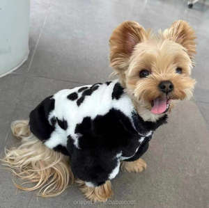 डेयरी गाय के साथ शानदार शीतकालीन नकली फर कुत्ते का कोट, लोकप्रिय पालतू वस्त्र हल्के धोने योग्य और फोल्डेबल - Product Image 1