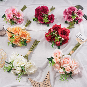 Bouquet de fleurs artificielles, roses en soie, décoration de mariage, arrangement fait main - Product Image 1