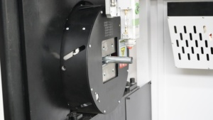 เครื่องแปรรูปท่ออะลูมิเนียมและสแตนเลส ไฟเบอร์เลเซอร์ 2000W เส้นผ่านศูนย์กลาง 150 มม. ความยาว 6 ม. มาตรฐานแบบปิดมิดชิด - Product Image 2