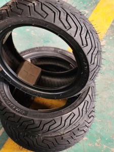 Neumático de <span class=keywords><strong>Scooter</strong></span> sin Cámara de Goma Nuevo al por Mayor, Carcasa 130/70 12 130/60-13 120/70-12, Neumáticos de Motocicleta para Fabricación - Product Image 6