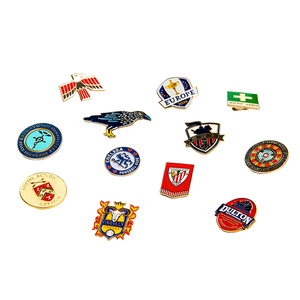 Pin de Solapa de Esmalte Suave a la Moda, Insignia Metálica Grabada con Logotipo Personalizado, Broche de Diseño Único, Accesorios de Ropa para Uso Diario - Product Image 3