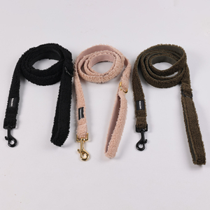 Set Personalizzato di Pettorina e Guinzaglio per Cani in Sherpa, Pettorina Anti-Trazione con Dispenser per Sacchetti Igienici per Cani Piccoli, Medi e Grandi - Product Image 6