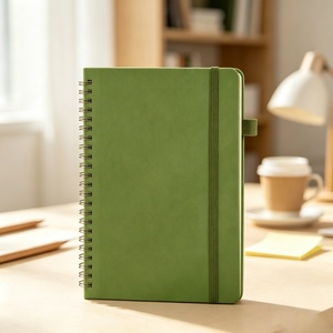 Carnet à spirales à couverture rigide vert, format A5/B5, papier épais 100 g/m², à ouverture plate, ligné, avec fermeture élastique - Product Image 1