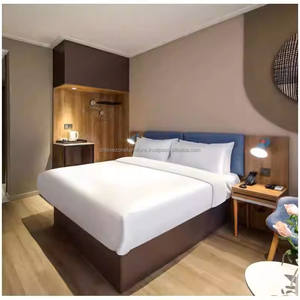 Ensemble de mobilier de chambre d'hôtel commercial abordable en bois, moderne, standard 3 étoiles, pour suite complète d'appartement, avec cadre de lit et table de chevet - Product Image 3