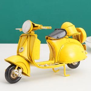 Modellino di Moto in Metallo Vintage Decorazione per la Casa <span class=keywords><strong>Arte</strong></span> <span class=keywords><strong>e</strong></span> Artigianato per Caffetteria Compleanno Scooter - Product Image 4