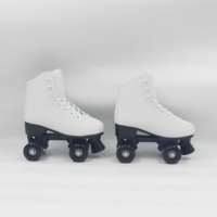 Patins à roulettes classiques Yijiu Yijiu blancs, revêtement en cuir PU spécial, doublure en velours, roulements ABEC-7, roues lumineuses en plastique 54*32mm
