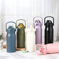 Bouteille d'eau isotherme en acier inoxydable 316 de grande capacité (34, 40, 50 oz) avec poignée et couvercle à paille pour le sport et la gym – Vente en gros