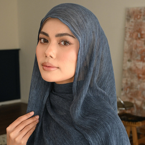 Novo e Moderno 2025 Lenço/Xale Básico Liso com Costura Precisa para Meninas, Hijab Étnico Muçulmano de Viscose Tecida e Modal, Malásia - Product Image 1