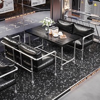 Ensemble de mobilier de bar commercial personnalisable en bambou de style industriel, table et chaises, pour les salles de négociation des salons de thé