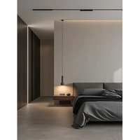 Armoire moderne simple à rainures cintrées avec motif, design dissimulé intégré, armoire sur pied sur mesure pour chambre à coucher