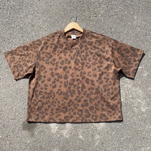 T-shirt Oversize da <span class=keywords><strong>Uomo</strong></span> Hip Hop Leopardata con Stampa Grafica, Traspirante, Estiva, di Alta Qualità, Stile Streetwear - Product Image 3