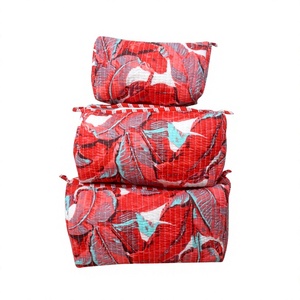 Elegante y Hermoso Set de Bolsas de Maquillaje Acolchadas 100% Algodón con Estampado Tropical, Organizador de Viaje, Bolsa Cosmética con Cierre, Venta al por Mayor - Product Image 1