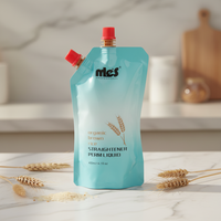 Pochette souple de 400 ml (14,1 oz) avec bec verseur et embout de succion, de qualité alimentaire, à impression brillante, de forme spéciale, pour liquide de lissage et de permanente