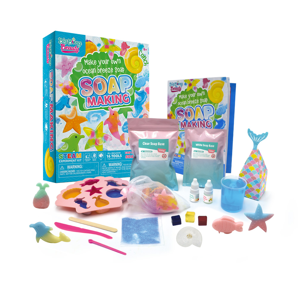 Make your own ocean bath toys that can be used again when bathing for children