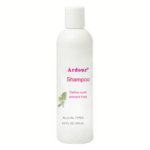 Shampooing Traitant OEM aux Herbes Nettoyant Doux Hydratant et Apaisant Contrôle du Sébum Traitement du Cuir Chevelu Gel 2-EN-1 Unisexe - Product Image 2