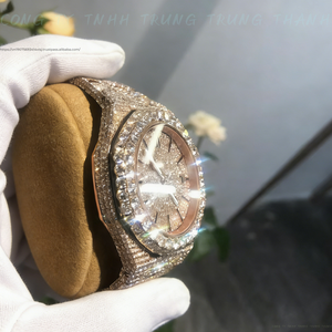 Montres en moissanite cristal de glace personnalisées en gros pour hommes, avec étiquettes d'origine, de luxe, idéales pour les fêtes et les occasions professionnelles - Product Image 3