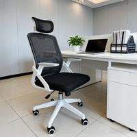 Chaise de bureau ergonomique moderne et élégante avec accoudoirs, idéale pour le travail et les loisirs
