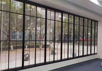 Écran LED transparent d'intérieur P3.9-7.8, affichage de fenêtre ultra-fin couleur HD, luminosité élevée 4200 cd pour vitrine de centre commercial