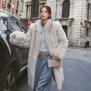 Bán Buôn Giá Cô Gái Mùa Đông Outwear Thời Trang Đầy Đủ Dài <span class=keywords><strong>Fox</strong></span> Fur Coat Trắng Toàn Bộ <span class=keywords><strong>Fox</strong></span> Fur Coat - Product Image 2