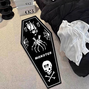 Alfombra de poliéster antideslizante y resistente a las manchas con diseño de ataúd gótico Guruca para decoración interior de Halloween, uso junto a la cama en el dormitorio - Product Image 2