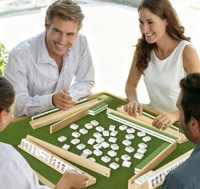 Support de Mahjong en Bois Massif en Gros avec Poussoir Magnétique, Accessoire de Table de Jeu, Logo Personnalisé Disponible, Approvisionnement en Gros