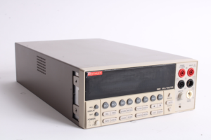 Produit d'origine authentique Tektronics Keithley Série 2001 : Multimètre à 7,5 chiffres avec fonction de balayage - Product Image 6