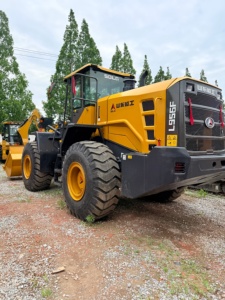 Used SDLG L956F Wheel Loader 5 Ton Rated Load Cummins Engine Front Loader High Quality Low Hours Motor Bearing in Shanghai Yard - Product Image 4