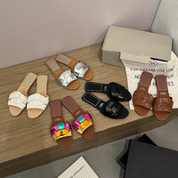 Sandales plates à bout ouvert pour femmes 2025, avec lanières tressées colorées, tendance, confortables, décontractées, pour l'été, les vacances, les fêtes