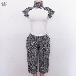 Nouvelle Arrivée Vêtements Femme Y2K Ensemble Lounge 2 Pièces Personnalisable avec LOGO Imprimé Zèbre : <span class=keywords><strong>Bandeau</strong></span>, Haut Halter <span class=keywords><strong>Dos</strong></span> <span class=keywords><strong>Nu</strong></span> et Short à Rabats - Product Image 2