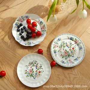 <span class=keywords><strong>Assiette</strong></span> à dîner/dessert en céramique de 8 pouces avec motif de fleurs et d'oiseaux de style chinois, <span class=keywords><strong>bord</strong></span> en dentelle, passe au micro-ondes, vintage, luxe léger, rétro - Product Image 2