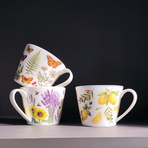 แก้วมัคโบนไชน่าลายดอกลาเวนเดอร์และผีเสื้อ - แก้วกาแฟชาสำหรับใช้ในบ้าน - Product Image 1