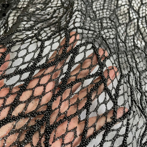 Nuovo Tessuto in Tulle Nero con Motivo a Foglie, Pizzo Africano con Perline e Paillettes - Product Image 4