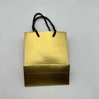 Sacs en papier écologiques pour vêtements, cadeaux et shopping, avec logo personnalisé et poignée en corde, fabriqués en Chine