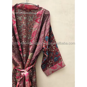 Bata Larga de Seda Hecha a Mano, Kimono de Lujo Vintage, Bata de Baño, Kimono de Sari Reciclado, Ropa de Dormir Étnica, Bata Larga Elástica - Product Image 4