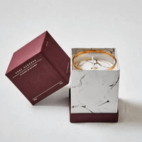 Boîtes de bougies cadeaux de luxe personnalisées avec un design élégant, logo personnalisé, fermeture magnétique recyclable, doublure en éponge, fournisseur