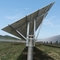 Système photovoltaïque fixe monopoteau pour poteaux, résistance à la corrosion C5, durée de vie 25-30 ans, angle d'inclinaison réglable, ISO