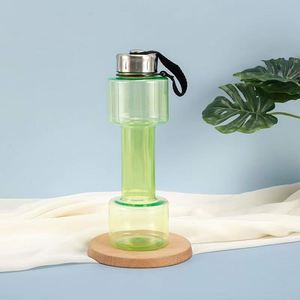 Bouteille d'eau de sport en plastique PET colorée de 750 ml en forme d'haltère de 25 cm pour boisson directe en extérieur - Product Image 4
